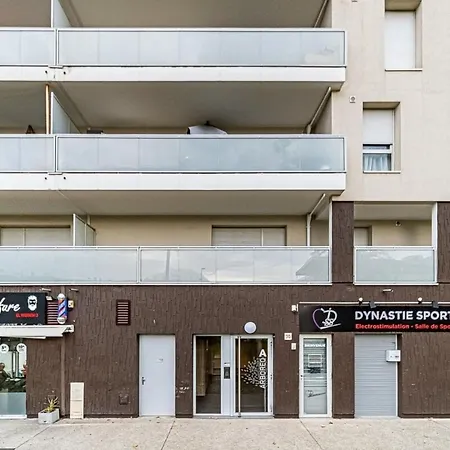 Le Venissieux-spacieux 4 Pers Avec Balcon Parking *