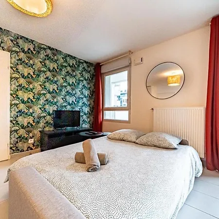 Le Venissieux-spacieux 4 Pers Avec Balcon Parking * Venissieux
