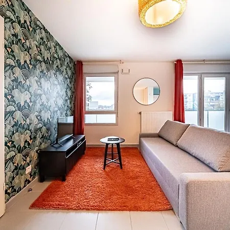 Appartamento Le Venissieux-spacieux 4 Pers Avec Balcon Parking *