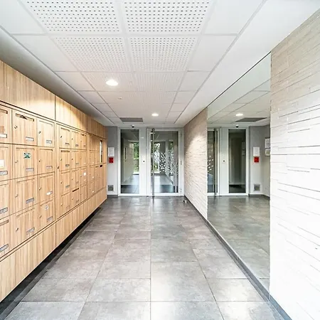 Appartamento Le Venissieux-spacieux 4 Pers Avec Balcon Parking